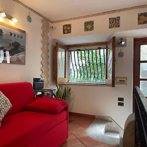 majolica-taormina-apartment.taorminaitalyhotels.com/