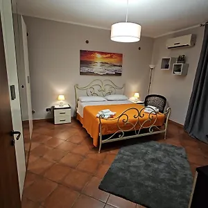mavilla-holiday-home.taorminaitalyhotels.com/